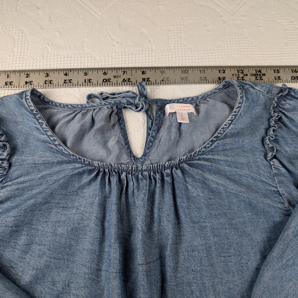 Lauren Conrad women's peasant top 100% lyocell blue chambray size Large - Picture 3 of 9